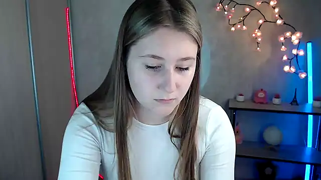 Snapshot of Milka_kamila chatting on 06.08.26 Milka kamila online show from 06.08.26