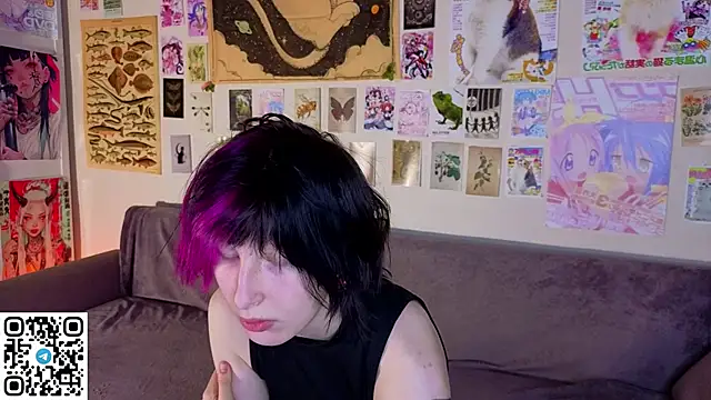 Snapshot of KandraCruser chatting on 05.26.26 KandraCruser online show from 05.26.26