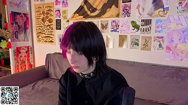 Snapshot of KandraCruser chatting on 06.01.26 KandraCruser online show from 06.01.26