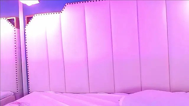 SophiaBloss online show from 10.10.25