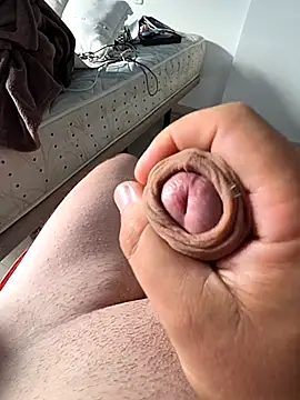 Snapshot of Tomas198011 chatting on 10.26.25 Tomas198011 online show from 10.26.25