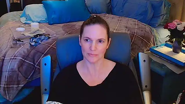 Snapshot of ninajaymes chatting on 02.01.25 ninajaymes online show from 02.01.25
