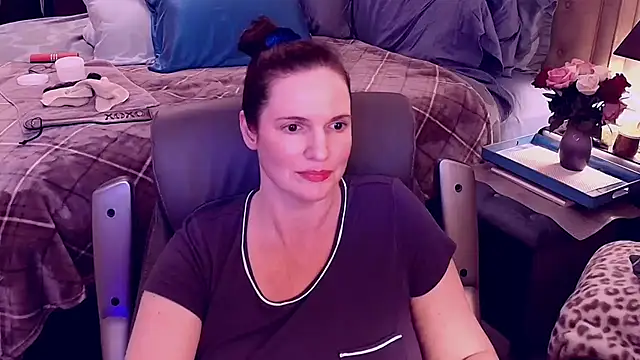 Snapshot of ninajaymes chatting on 02.04.25 ninajaymes online show from 02.04.25