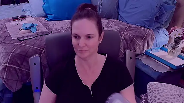 Snapshot of ninajaymes chatting on 03.09.25 ninajaymes online show from 03.09.25