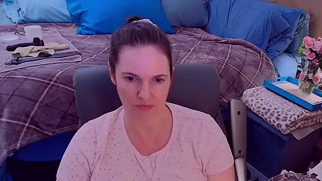 Snapshot of ninajaymes chatting on 09.08.25 ninajaymes online show from 09.08.25