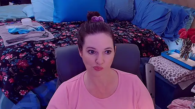 Snapshot of ninajaymes chatting on 10.02.25 ninajaymes online show from 10.02.25