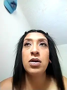 Snapshot of Coralaine_96 chatting on 03.03.26 Coralaine 96 online show from 03.03.26