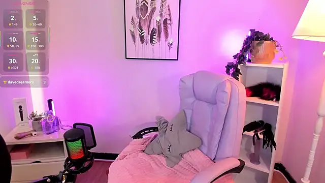 hollie joliie online show from 04.16.26