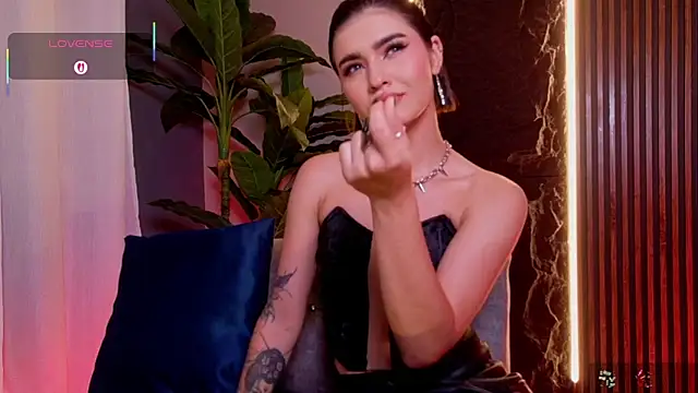 La Diabla 111  online show from 10.02.25