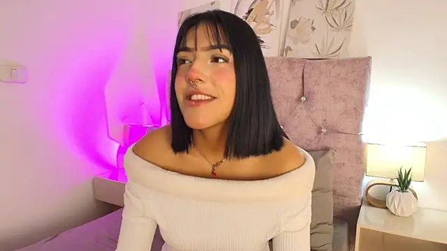 Snapshot of Dulce_Bella_ chatting on 02.06.26 Dulce Bella online show from 02.06.26