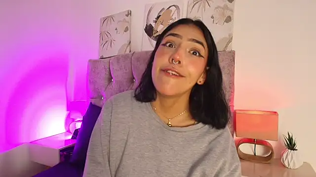 Snapshot of Dulce_Bella_ chatting on 02.23.26 Dulce Bella online show from 02.23.26