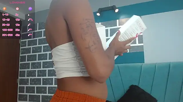 Chloe Brown3 online show from 11.14.25