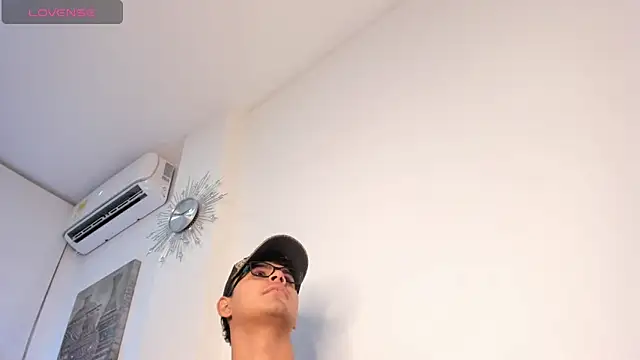 Snapshot of Tthiago_cruz chatting on 10.07.25 Tthiago cruz online show from 10.07.25