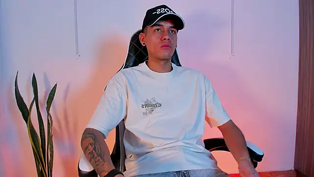 Nickyblazze  online show from 10.07.25