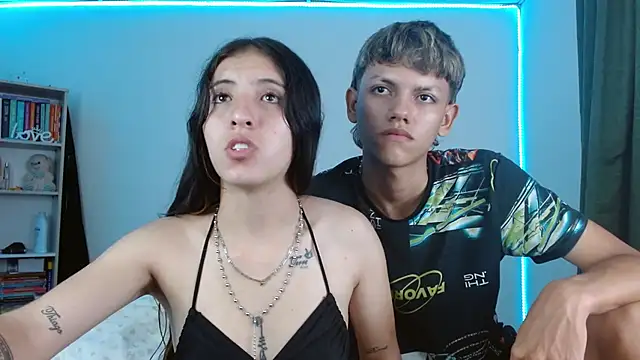 Snapshot of Lucy_y_Jacob chatting on 09.10.25 Lucy y Jacob online show from 09.10.25