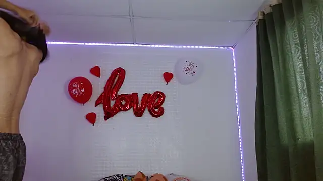 Snapshot of Lucy_y_Jacob chatting on 09.28.25 Lucy y Jacob online show from 09.28.25