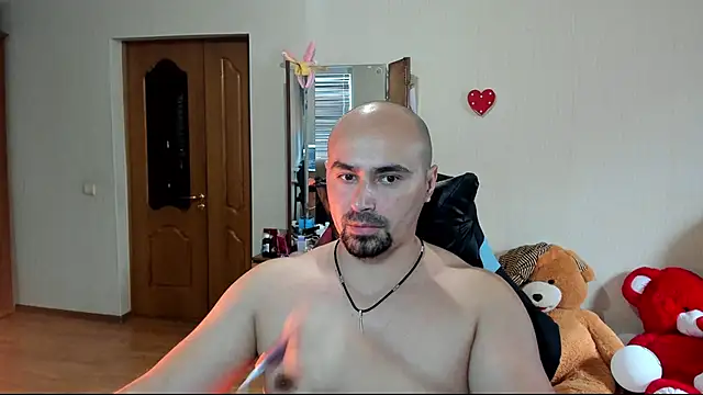 Snapshot of Gri_SH chatting on 10.05.25 Gri SH online show from 10.05.25