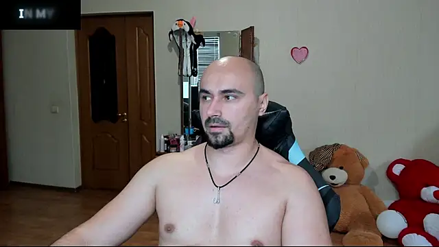 Snapshot of Gri_SH chatting on 10.16.25 Gri SH online show from 10.16.25