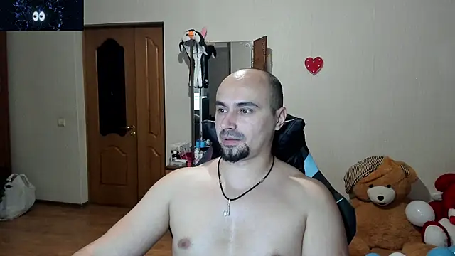 Snapshot of Gri_SH chatting on 10.27.25 Gri SH online show from 10.27.25