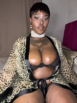 Snapshot of QUEEN_NOBUHLE_777 chatting on 05.01.26 QUEEN NOBUHLE 777 online show from 05.01.26