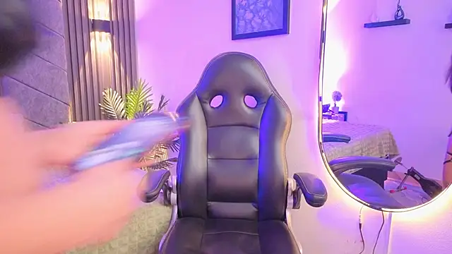 1Anya online show from 11.08.25