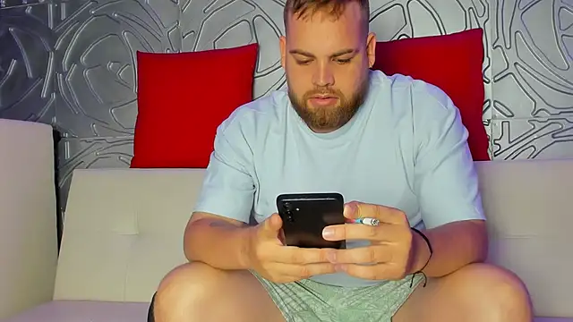 Sweetberryhot online show from 10.25.25