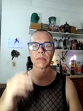 Snapshot of JoeCatnip chatting on 09.18.25 JoeCatnip online show from 09.18.25