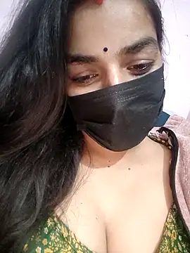 Snapshot of the_saavi chatting on 12.14.25 the saavi online show from 12.14.25