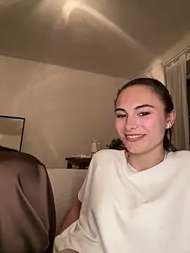 Snapshot of SophiiaStarr chatting on 05.06.26 SophiiaStarr online show from 05.06.26