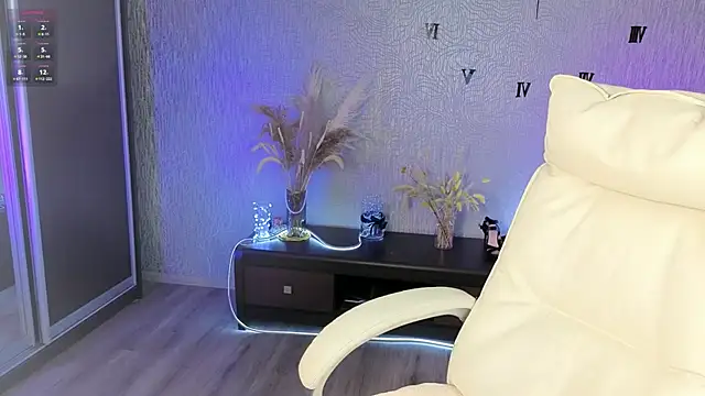 NikkiiStill online show from 12.21.25