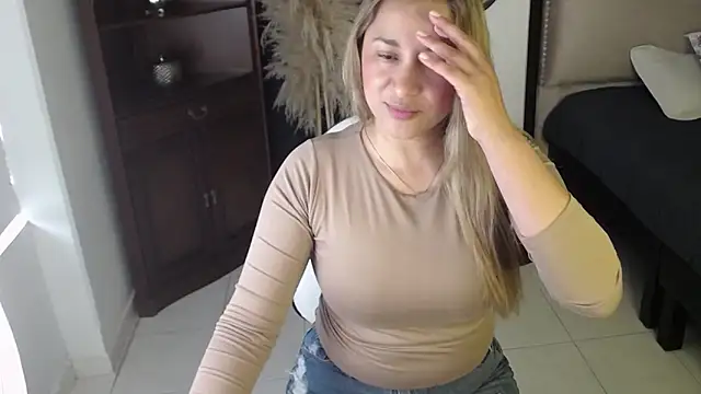 Snapshot of sheryl_jones chatting on 02.16.26 sheryl jones online show from 02.16.26