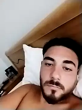 Snapshot of axsimil chatting on 09.21.25 axsimil online show from 09.21.25