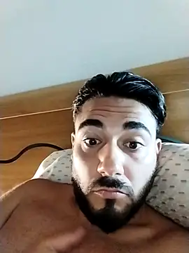 Snapshot of axsimil chatting on 09.25.25 axsimil online show from 09.25.25