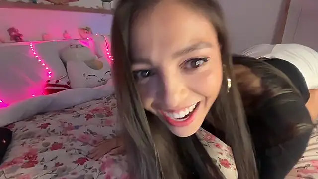 keirasworld online show from 11.04.25