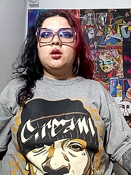 Snapshot of Curvy-Queen chatting on 09.14.25 Curvy-Queen online show from 09.14.25