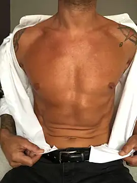 MatteoDom85 online show from 09.09.25