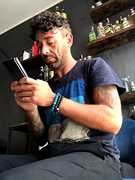 MatteoDom85 online show from 10.18.25