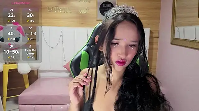 Snapshot of bella_vibess_s chatting on 04.08.26 bella vibess s online show from 04.08.26