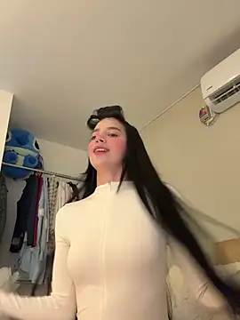 Min junn online show from 09.20.25