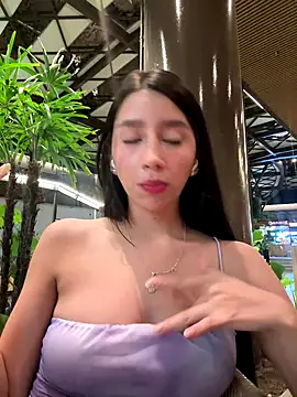 Min junn online show from 10.15.25