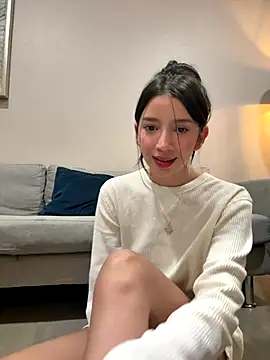 Min junn online show from 11.18.25