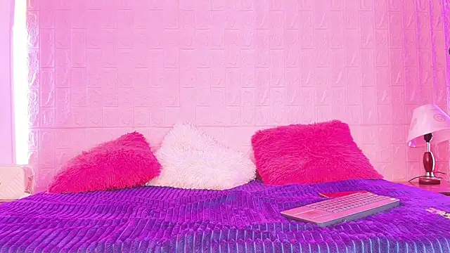 Baby kinky-- online show from 10.20.25