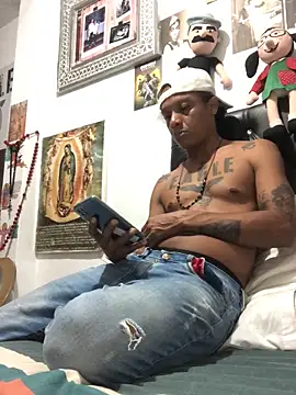 elpeluchenegroxxx3 online show from 02.10.26