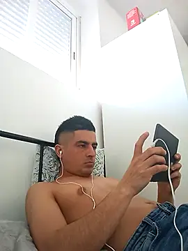 Andr3s69xxx online show from 02.21.26