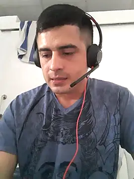 Snapshot of Andr3s69xxx chatting on 05.02.26 Andr3s69xxx online show from 05.02.26