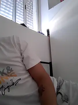 Snapshot of Andr3s69xxx chatting on 05.17.26 Andr3s69xxx online show from 05.17.26