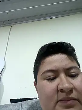 Snapshot of Noha_Whiitee chatting on 11.16.25 Noha Whiitee online show from 11.16.25