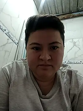 Snapshot of Noha_Whiitee chatting on 11.18.25 Noha Whiitee online show from 11.18.25