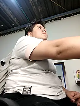 Snapshot of Noha_Whiitee chatting on 12.04.25 Noha Whiitee online show from 12.04.25