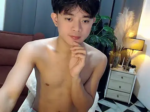 NautyBoyBrazeen 143 online show from 04.27.26